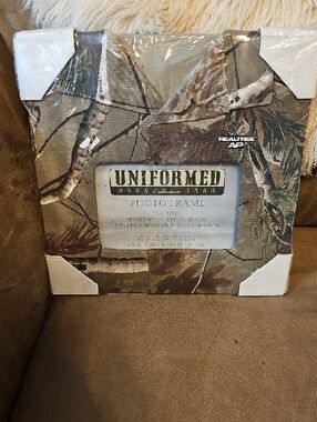 Realtree Camo Photo Frame in Brown and Tan